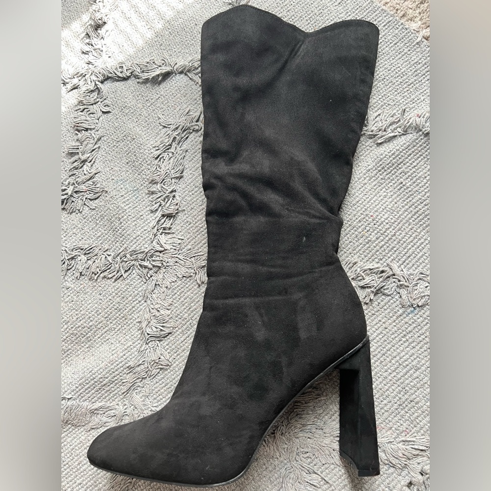 Black calf suede boots, wore once